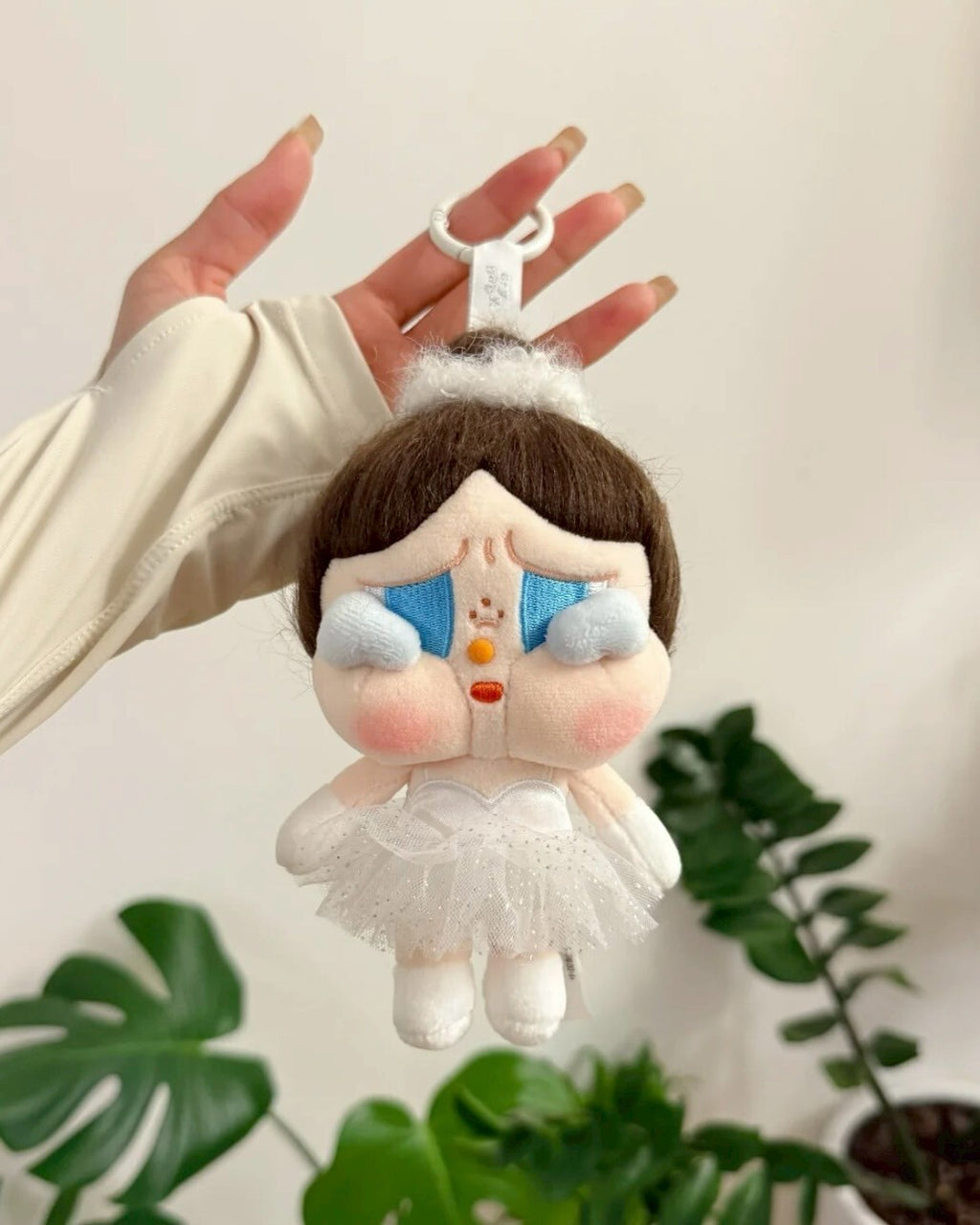 POPMART 泡泡瑪特 CRYBABY 哭娃 SHINY SHINY 毛絨吊飾 吊卡