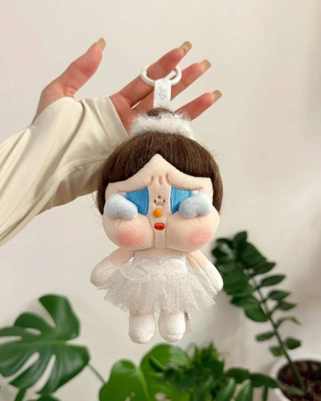 POPMART 泡泡瑪特 CRYBABY 哭娃 SHINY SHINY 毛絨吊飾 吊卡