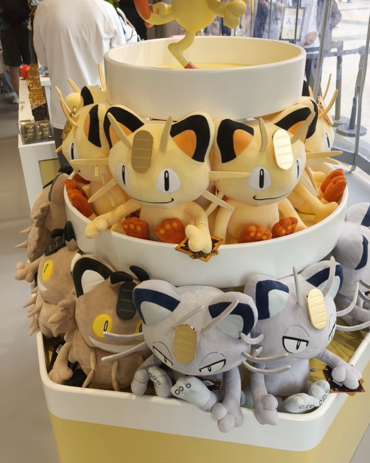 POKÉMON 寶可夢 金碧黑黃系列 喵喵 毛絨 娃娃 吊飾 共3款