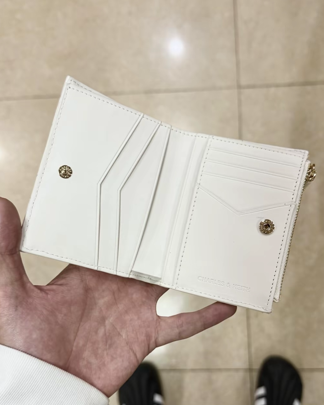 CHARLES & KEITH 小CK Alva 菱格紋 綎縫 拉鏈 短夾 錢包 CK6-10770729