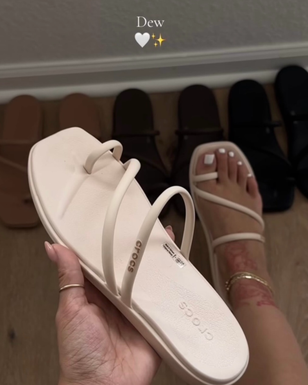 CROCS MIAMI TOE LOOP SANDAL 邑阿密拖鞋 指環 防水 涼鞋 女鞋 黑色 米白色