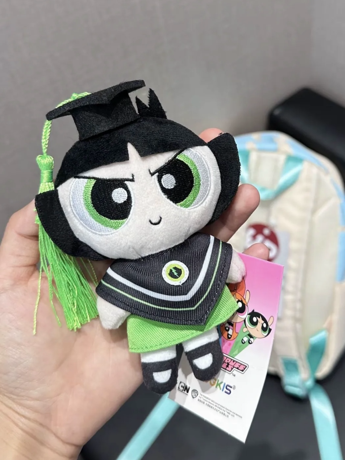 正版授權 飛天小女警 畢業 學士服 毛絨 吊飾