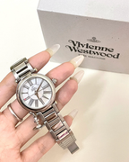 Vivienne Westwood 不锈鋼手錶 銀白色 防水 土星吊墜 石英機芯 西太后 薇薇安