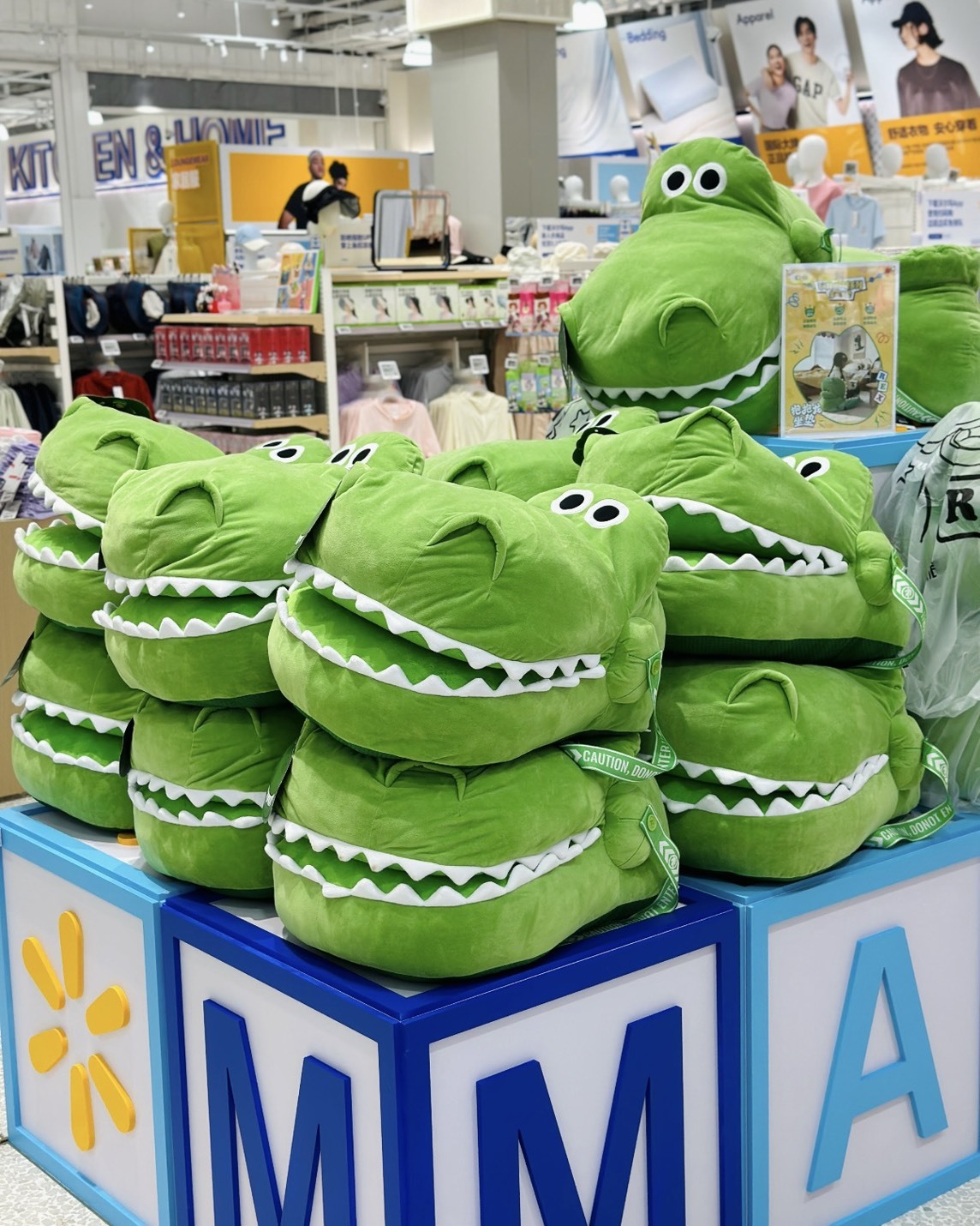正版授權Toy story 玩具總動員 摺疊坐墊 懶人 三眼怪 抱抱龍 靠背 迪士尼