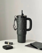 STARBUCKS 星巴克 龐克芭蕾系列 霧面啦光黑 鱈釘 星星 吸管杯 配金屬挂鏈 920ML