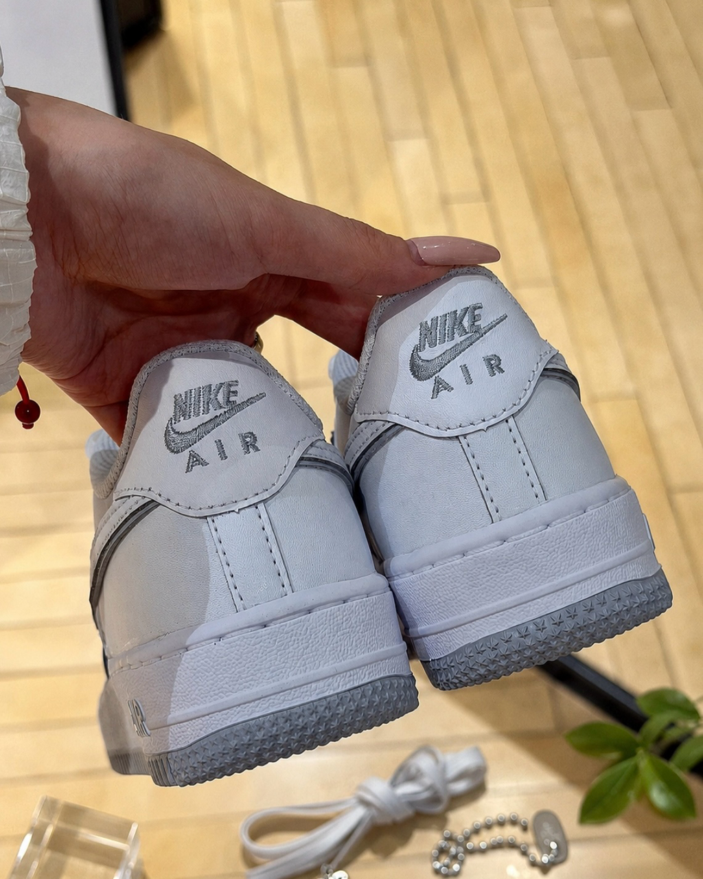 NIKE AIR FORCE 1 LOW GS 白灰 滾邊 低筒休閑鞋 大童鞋 女鞋 DX5805-100