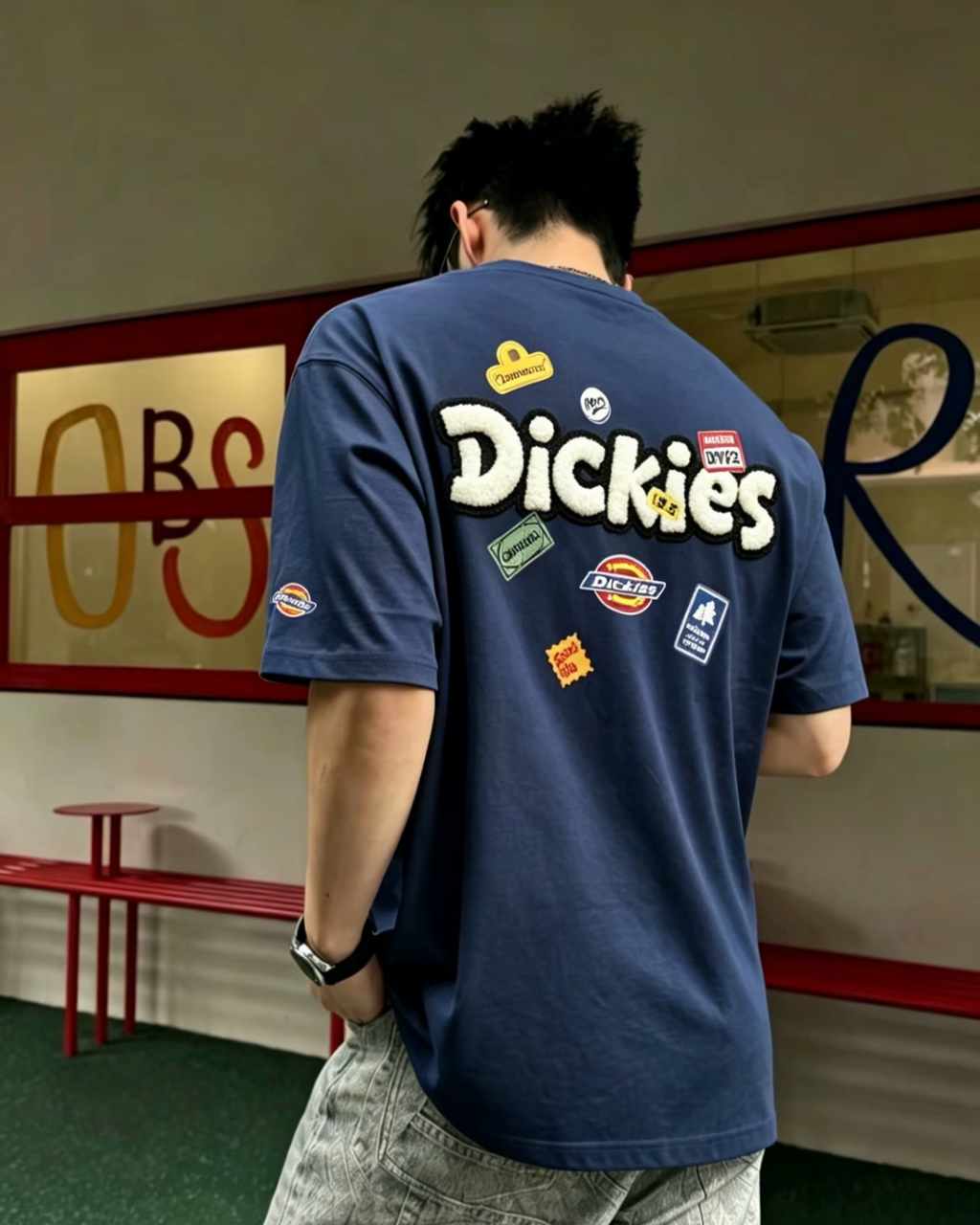 DICKIES 嚊哈塗鴉貼紙 美式 寬鬆 圓領 短袖 短Tee 上衣 藏青 黑色 白色