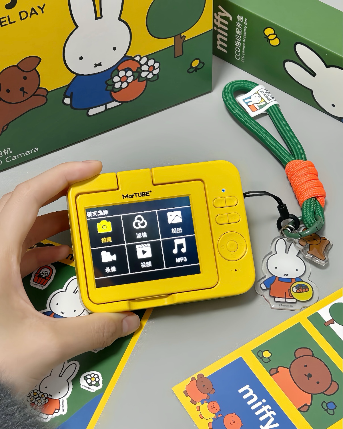 正版授權 MIFFY 米菲兔 相機 翻轉螢幕 附32G記憶卡+讀卡器