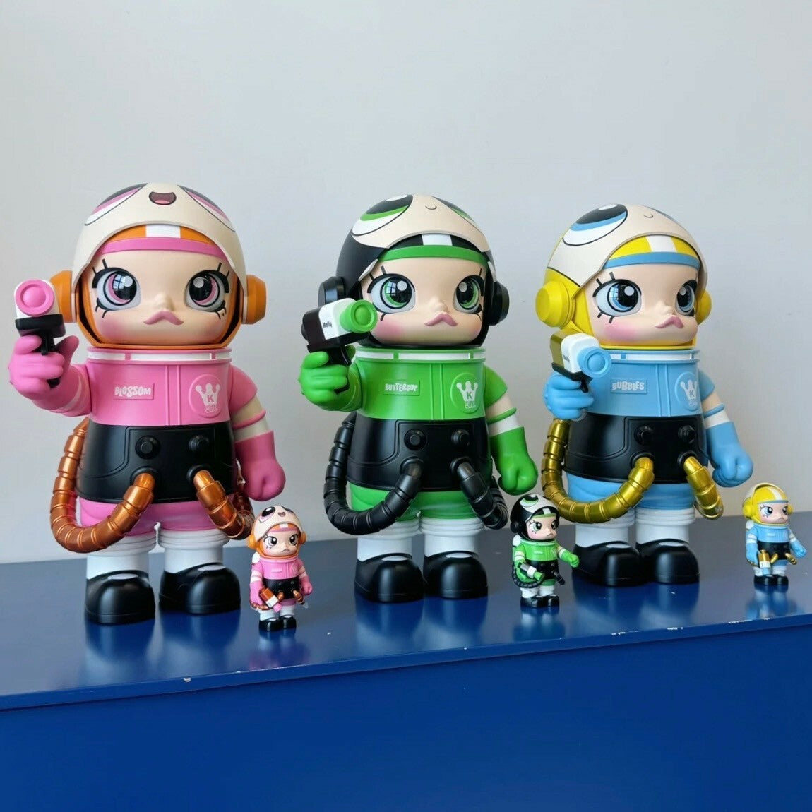 POP MART 飛天小女警 MEGA SPACE MOLLY 400+100% 花花 泡泡 毛毛 泡泡瑪特