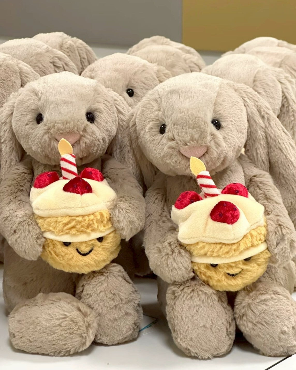 JELLYCAT 蛋糕邦尼兔 生日蛋糕 毛絨 安撫娃娃 玩偶