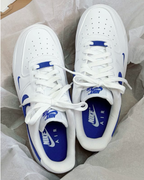 NIKE AIR FORCE 1 '07 皇家藍白 刺繡小勾 碳纖維勾 低筒休閑鞋 男鞋 IV5732-100