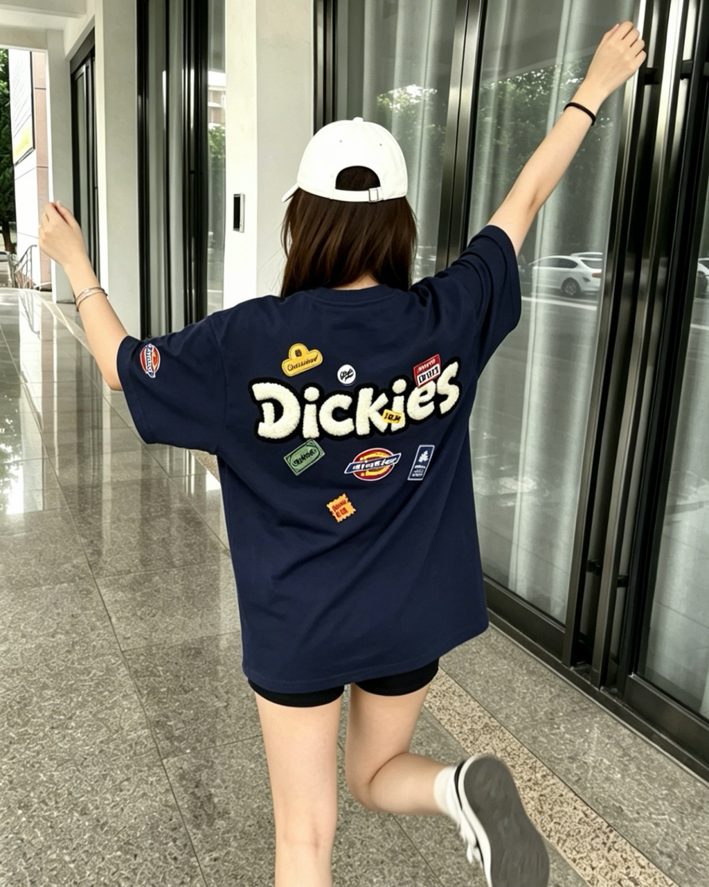 DICKIES 嚊哈塗鴉貼紙 美式 寬鬆 圓領 短袖 短Tee 上衣 藏青 黑色 白色
