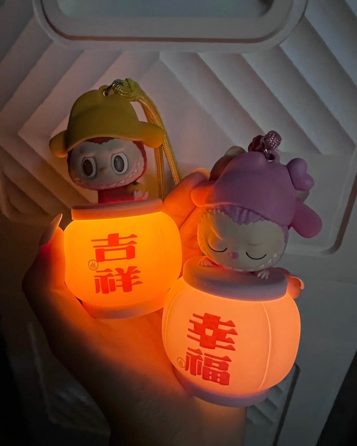 POP MART 泡泡瑪特 THE MONSTERS LABUBU 拉布布 來這FUN肆 矽膠 小夜燈 燈籠 吊飾 鑰匙圈 發光 盲盒