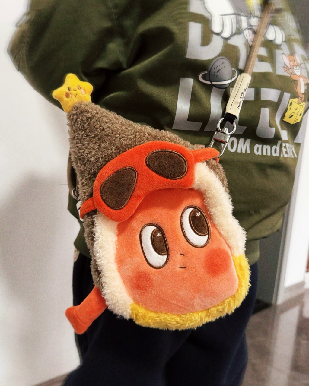 POPMART 泡泡瑪特 TWINKLE TWINKLE 星星人 奇妙漫遊系列 飛行員 毛絨斜背包