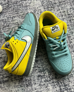 Nike SB Dunk Low Pro 藍黃撞色雷射勾磨砂霧面皮革低筒休閒鞋男鞋 IR1888-700