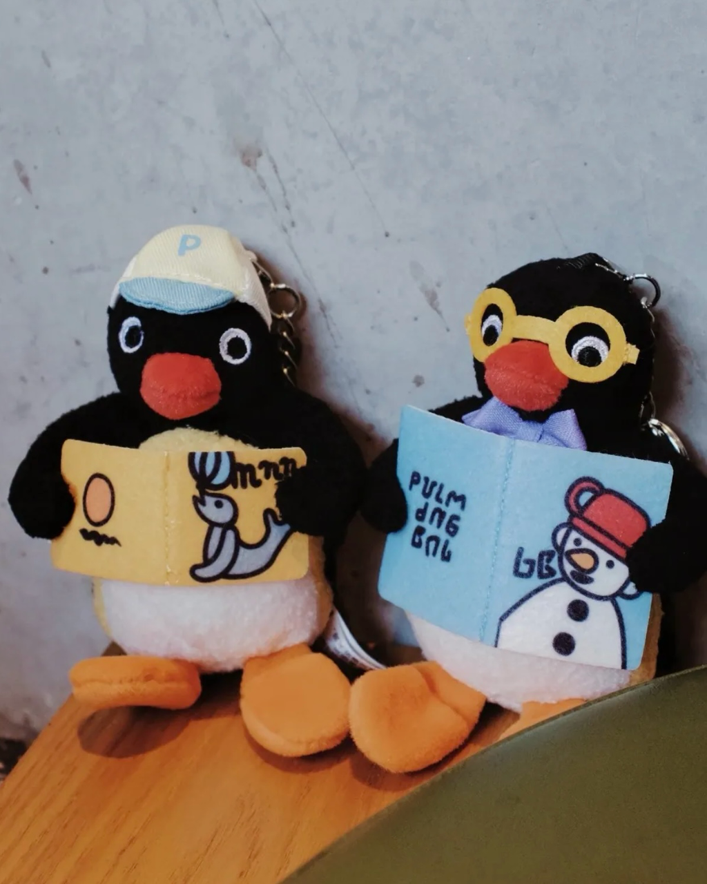 正版授權山莫 x PINGU 企鵝家族 讀書系列 毛絨 吊飾 掛件 共3款