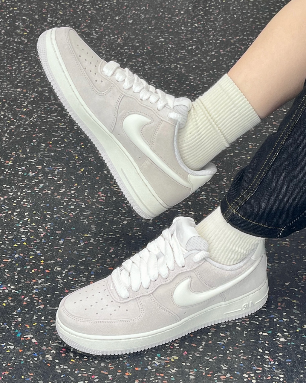 NIKE AIR FORCE 1 '07 LV8 灰白 復古 麻皮 果凍 立體勾勾 男鞋 IU7592-078