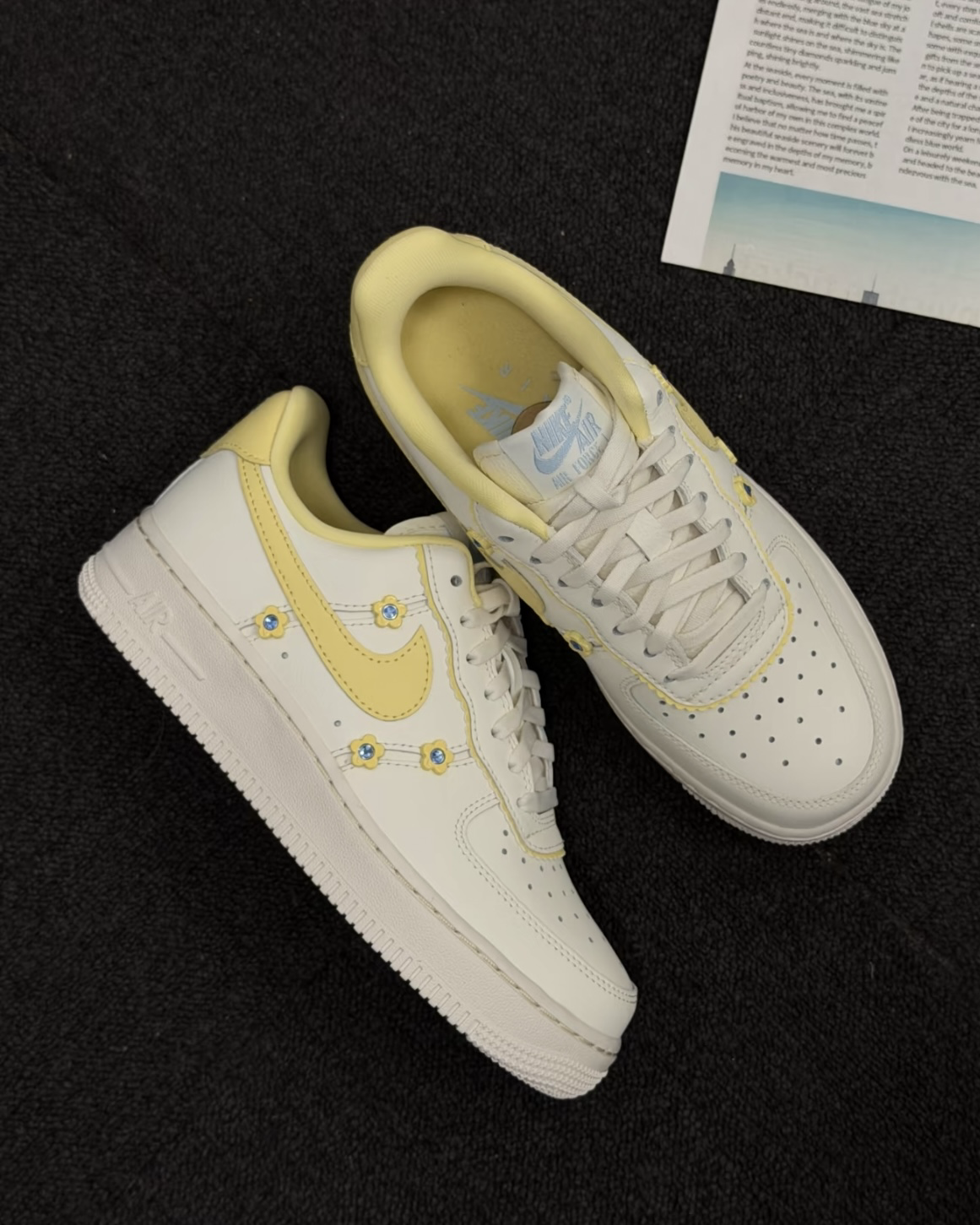 NIKE AIR FORCE 1 檔檬黃 奶油小黃花 低筒休閑鞋 女鞋 IW2348-170