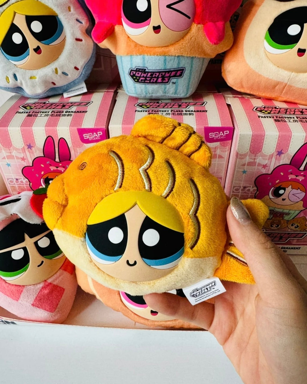POP MART 泡泡瑪特 飛天小女警 x Soap Studio 麵包工坊 搪膠 盲盒6+1款 吊飾 公仔 鑰匙圈 毛絨