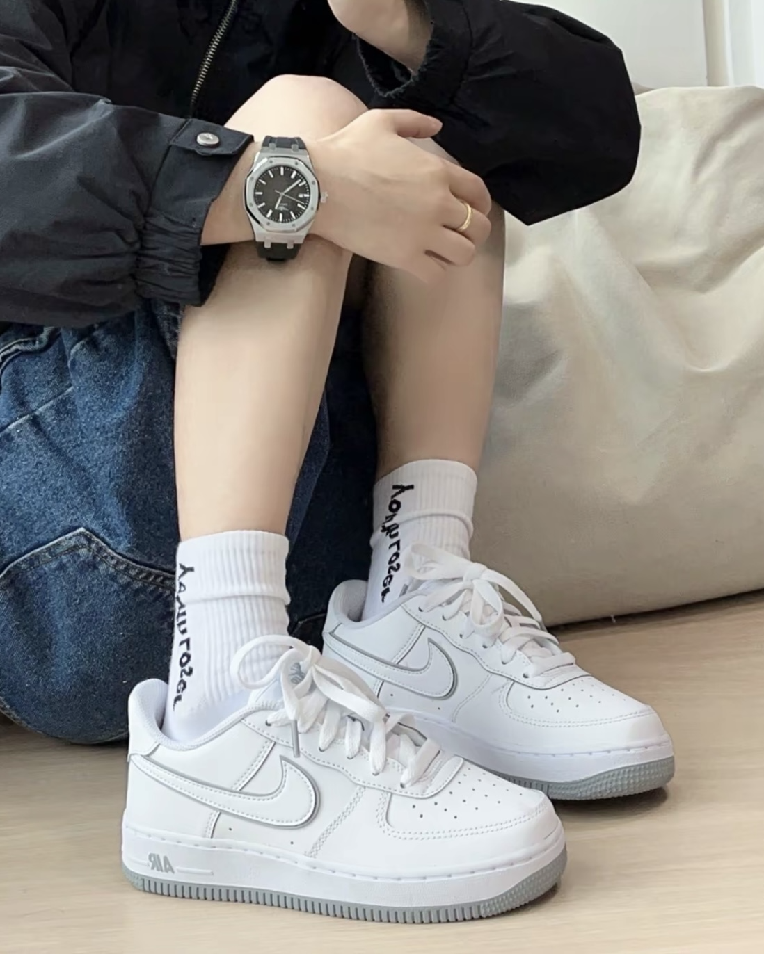 NIKE AIR FORCE 1 LOW GS 白灰 滾邊 低筒休閑鞋 大童鞋 女鞋 DX5805-100