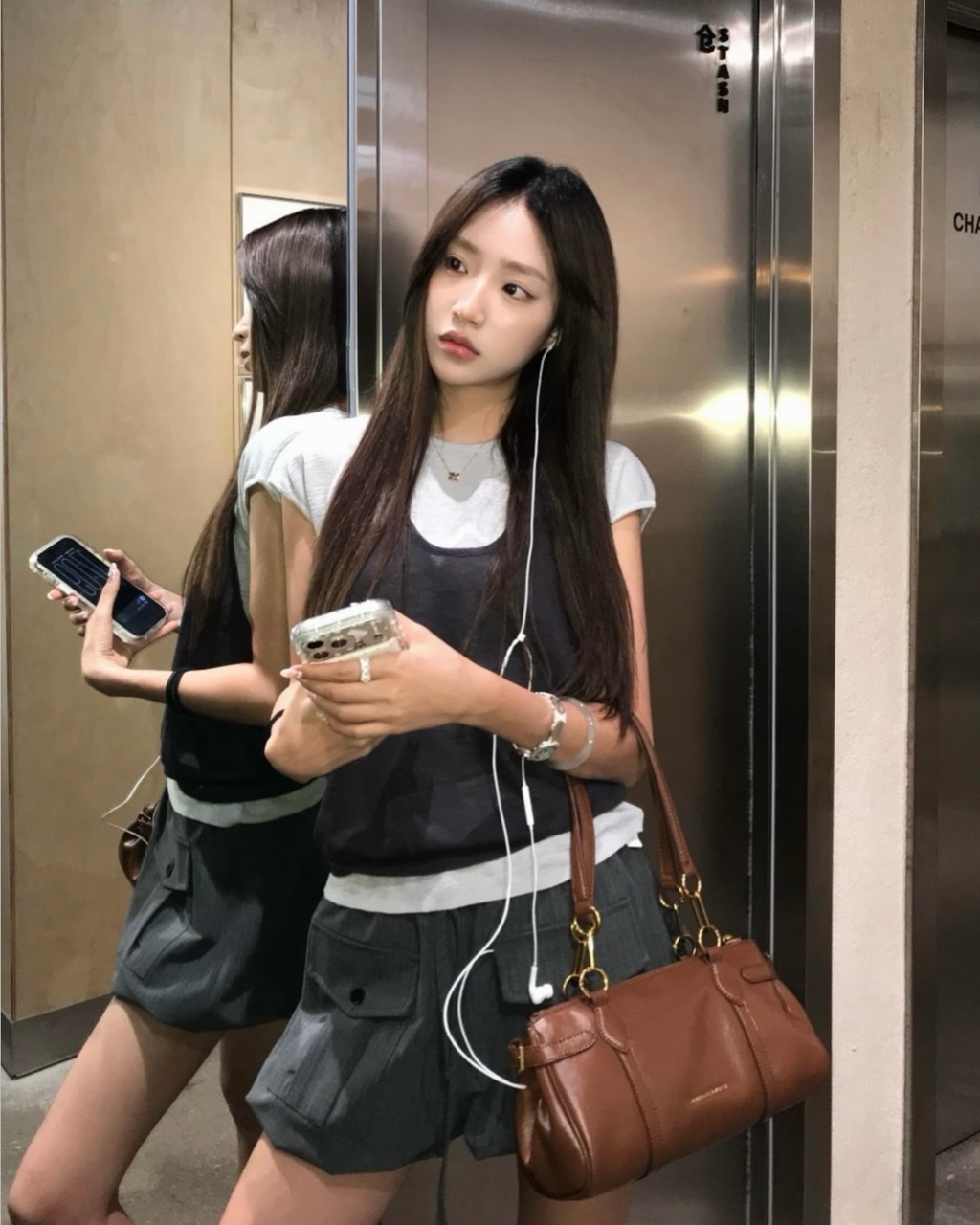 CHARLES & KEITH 小CK Gwynne 金屬釦托特包法棍包單肩包肩背包 CK2-30271744