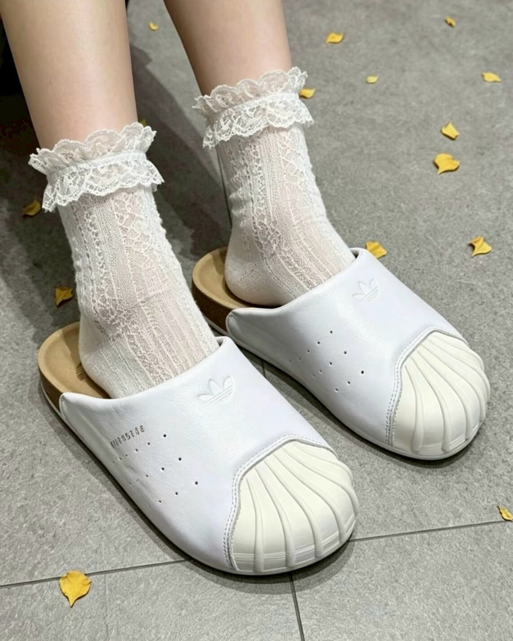 Adidas Original Adimule 白色 貝殼頭 皮革 勃肯鞋 拖鞋 懶人鞋 包頭鞋 LC0412