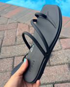 CROCS MIAMI TOE LOOP SANDAL 邑阿密拖鞋 指環 防水 涼鞋 女鞋 黑色 米白色