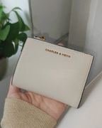 CHARLES & KEITH 小CK 象牙白 巧克力棕 拉鏈短夾 錢包 CK6-10680907