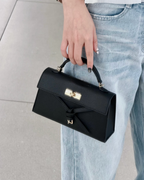 CHARLES & KEITH 小CK Tricha 綁帶手提包 肩背包 荔枝紋 CK2-50701691