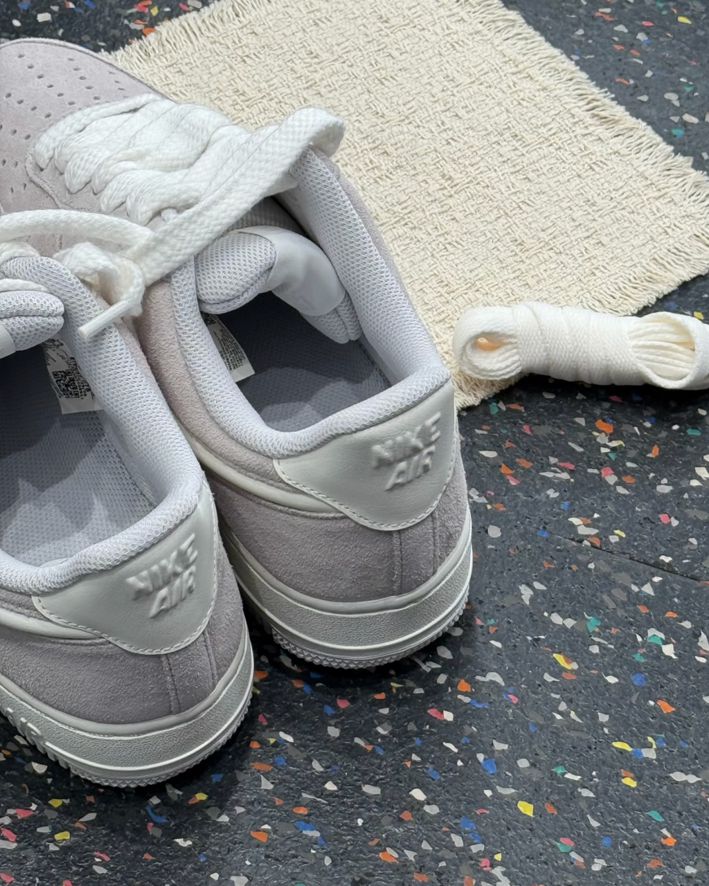 NIKE AIR FORCE 1 '07 LV8 灰白 復古 麻皮 果凍 立體勾勾 男鞋 IU7592-078