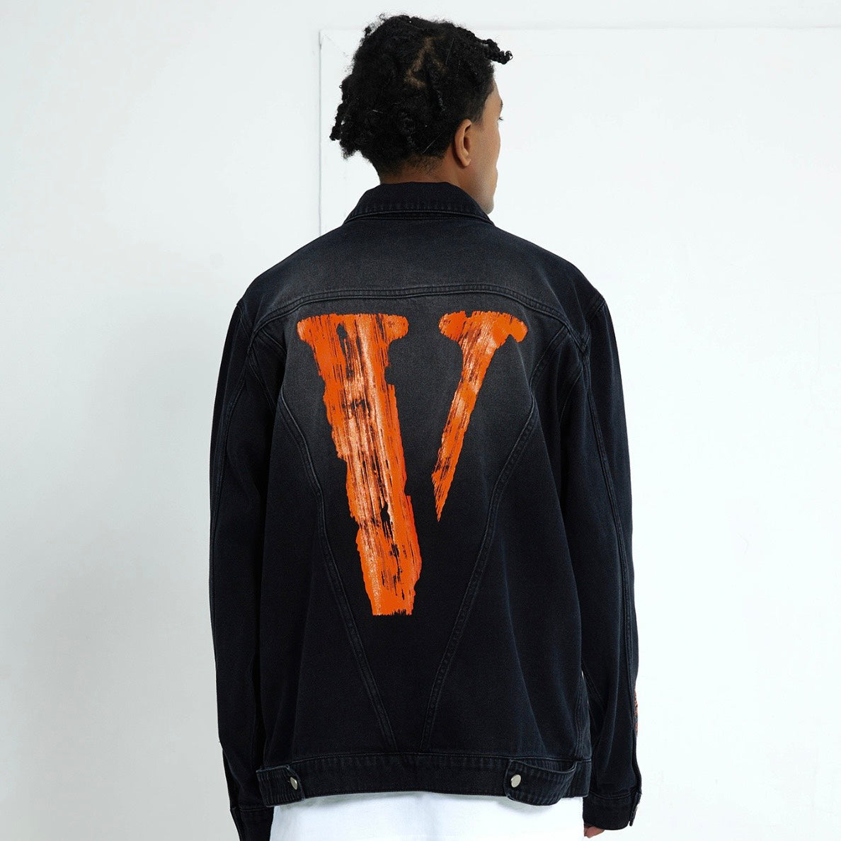VLONE 牛仔外套 洗水做舊款 VLJE23001（現貨）