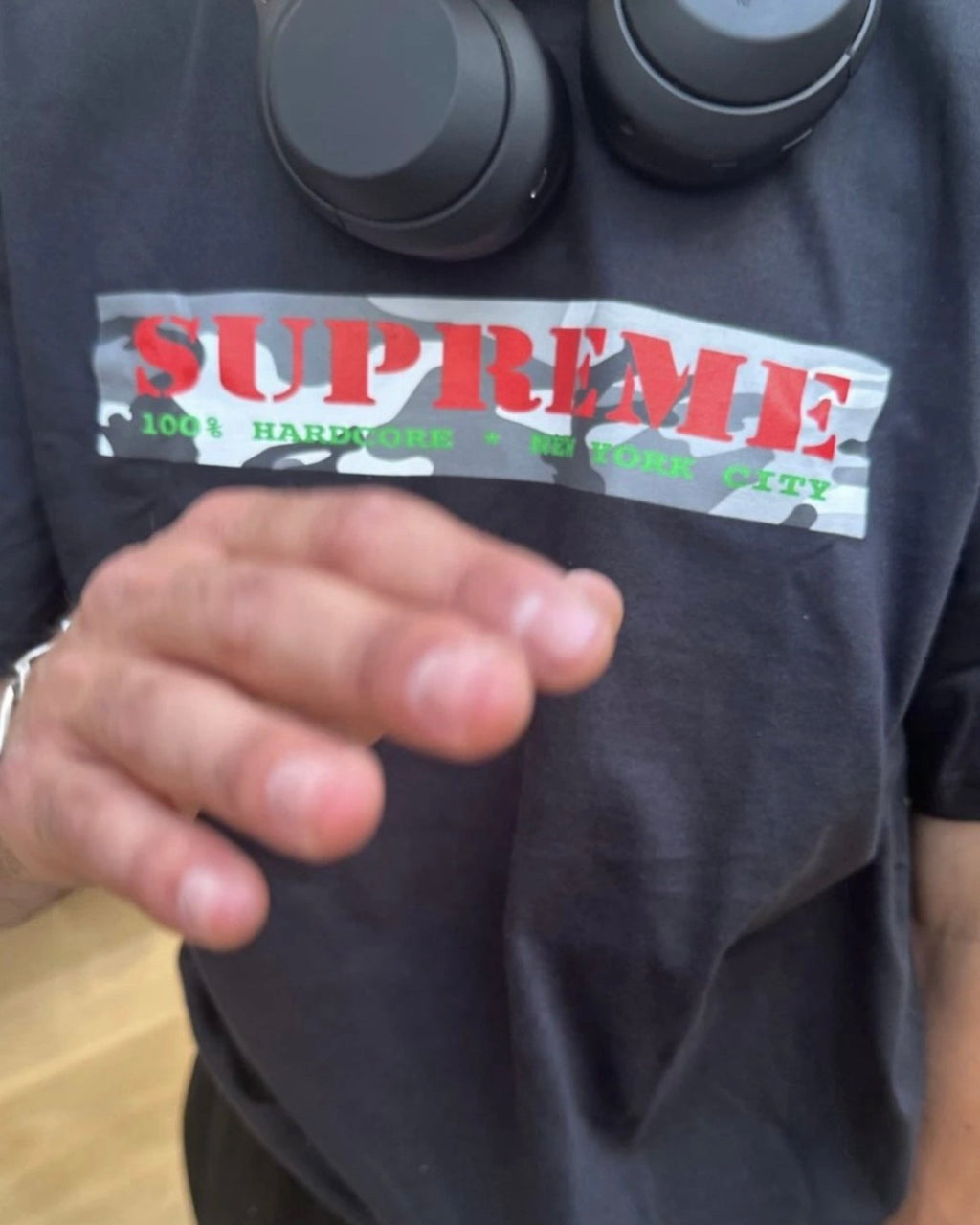 SUPREME HARDCORE TEE 黑色 SUP-SS25-277（現貨）